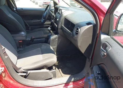 2012 Jeep Compass Latitude из США, поврежденный, VIN 1C4NJCEA8CD706815